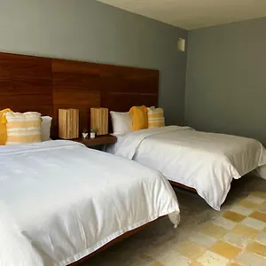 Hotel Unknown, Mérida